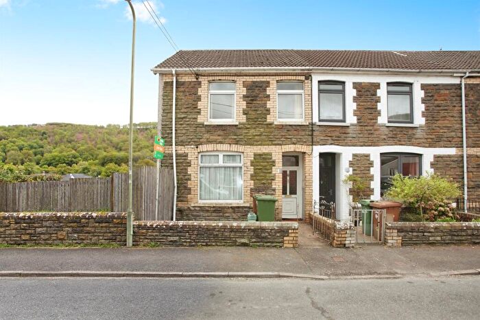 3 Bedroom End Of Terrace House For Sale In Garden Street, Llanbradach, Caerphilly, CF83