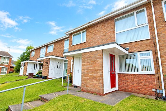 2 Bedroom Maisonette To Rent In Greenland Rise, Solihull, West Midlands, B92