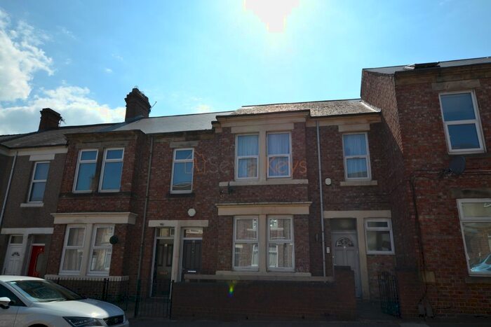 3 Bedroom Flat To Rent In Eastbourne Avenue, Low Fell, Gateshead, NE8