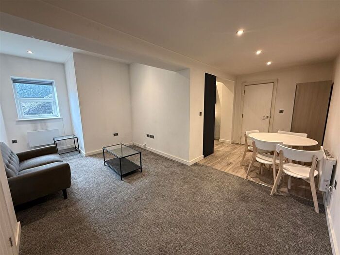 1 Bedroom Flat To Rent In Calder House, Bridge End, Brighouse, HD6