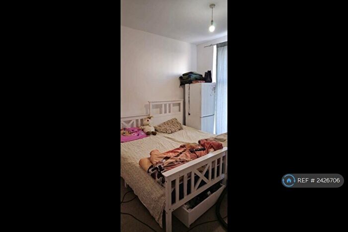 Studio To Rent In High Street, Cheltenham, GL50