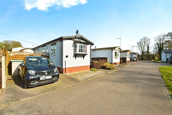 1 Bedroom Retirement Property For Sale In Gosfield Lake Park, Church Road, Gosfield, CO9