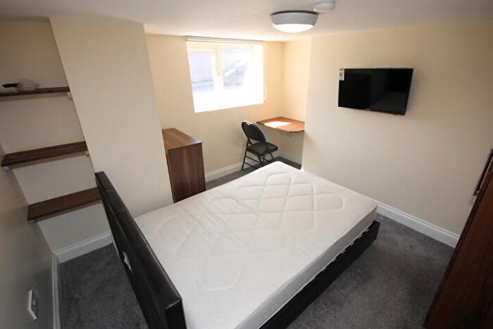 5 Bedroom Terraced House To Rent In Lucas Street, Woodhouse, Leeds, LS6