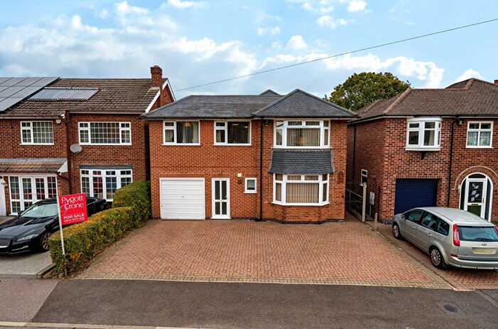 5 Bedroom Detached House For Sale In Rivergreen Crescent, Bramcote, Nottingham, Nottinghamshire, NG9