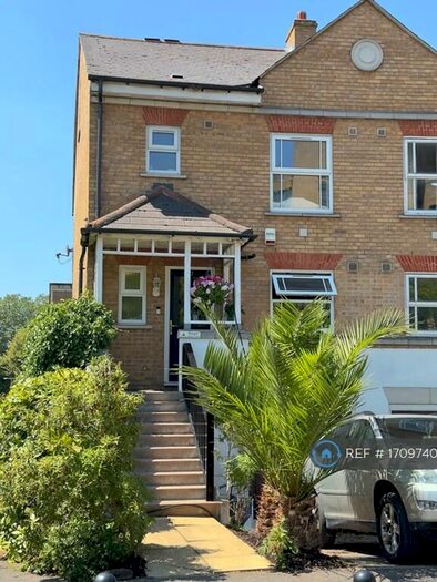 4 Bedroom End Of Terrace House To Rent In Glaisher Street, London, SE8