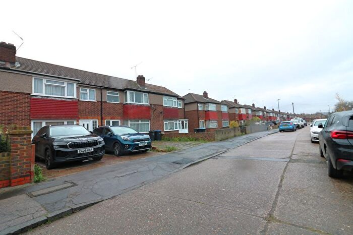 3 Bedroom Terraced House To Rent In Fouracres, Enfield, EN3