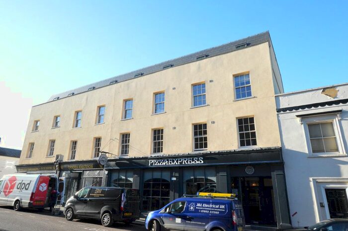 2 Bedroom Flat To Rent In Abbey Chambers, St Albans AL3