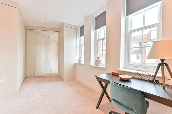 2 Bedroom Flat For Sale In Finchley Road, Golders Green, NW11