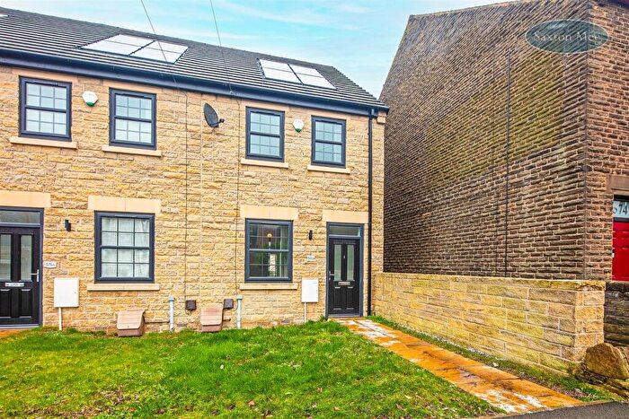 3 Bedroom Town House For Sale In Manchester Road, Stocksbridge, Sheffield, S36