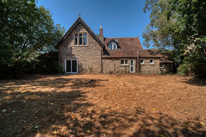 4 Bedroom Country House For Sale In Hammond Street, Mappowder, DT10