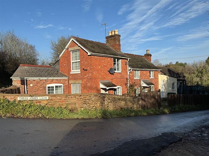 3 Bedroom Cottage For Sale In Three Ashes Lane, Newent, GL18