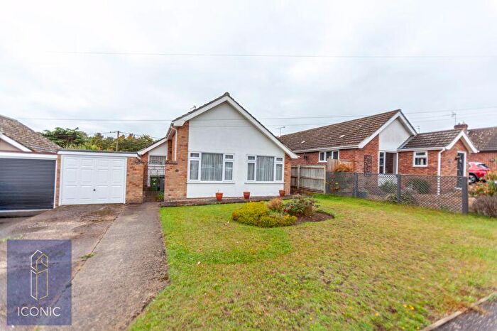 3 Bedroom Detached Bungalow For Sale In Laburnum Avenue, Taverham, Norwich, NR8