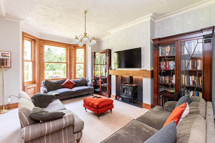 5 Bedroom Detached House For Sale In Horsham Road, Dorking, RH4