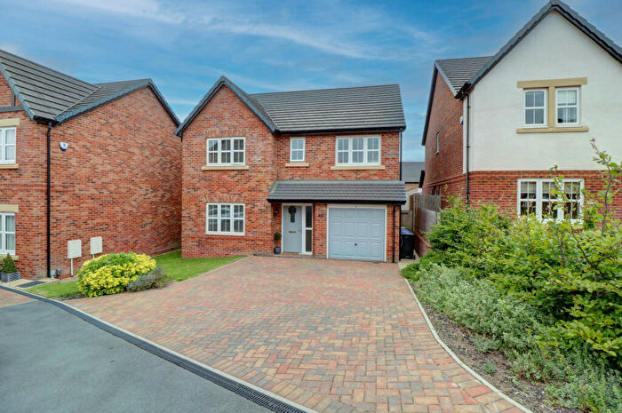 4 Bedroom Detached House For Sale In Heaton Way, Preston, PR4