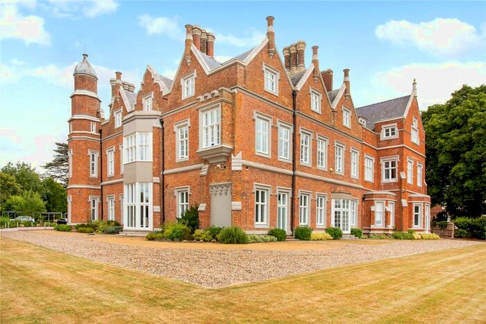 2 Bedroom Flat For Sale In Hamels Mansion, Hamels Park, Buntingford, SG9