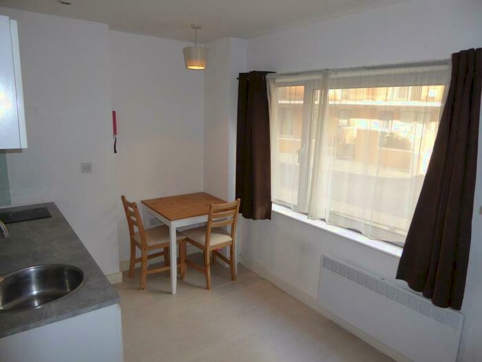 1 Bedroom Flat To Rent In Manor Mills, City Centre, LS11