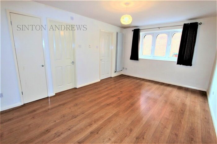 Studio To Rent In Harewood Terrace, Norwood Green, UB2