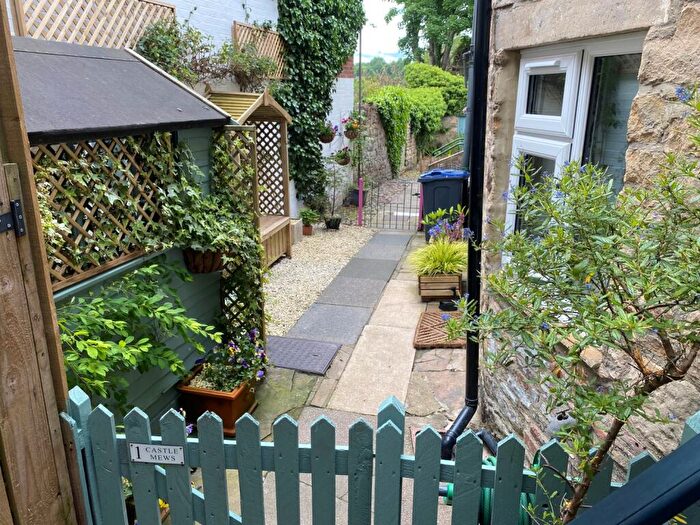 2 Bedroom Cottage For Sale In Castle Mews Horsemarket, Barnard Castle, DL12