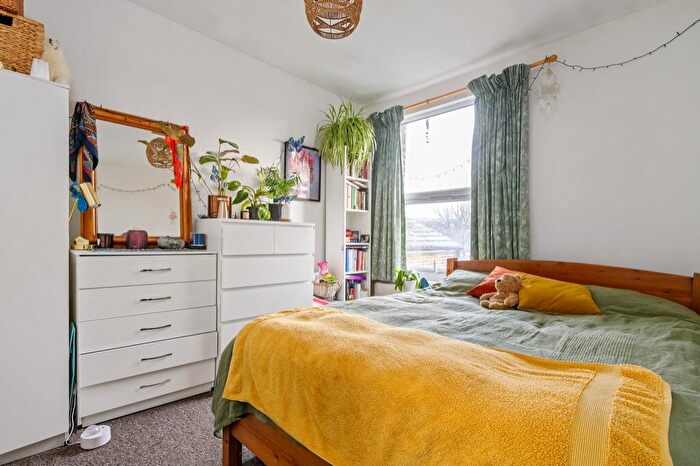 3 Bedroom Terraced House For Sale In Glenwood Road, London, N15