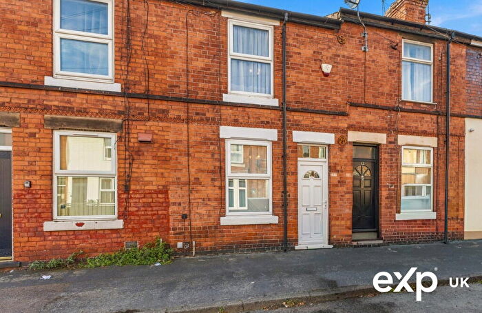 2 Bedroom Terraced House For Sale In Athorpe Grove, Nottingham, NG6