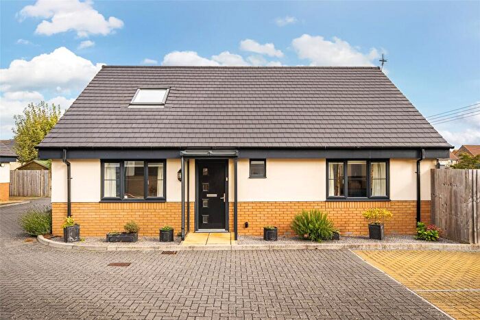 3 Bedroom Bungalow For Sale In The Greenaways, Chipping Sodbury, Bristol, Gloucestershire, BS37