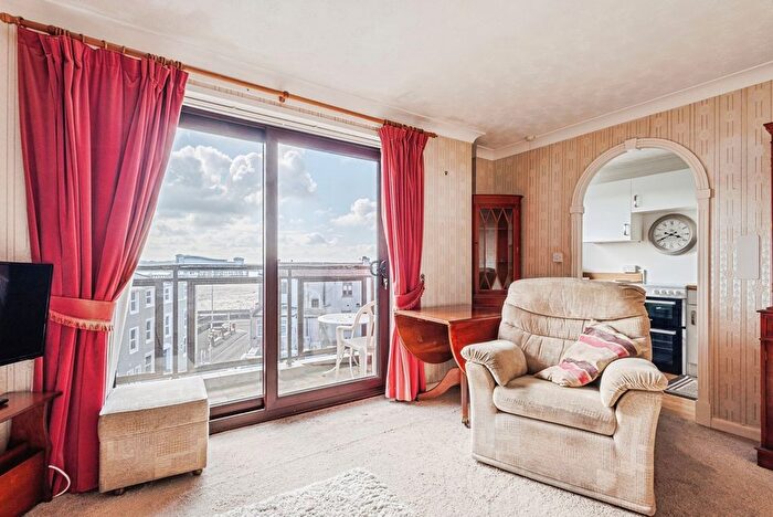 2 Bedroom Flat For Sale In Madeira Court, Weston-Super-Mare, Avon, BS23