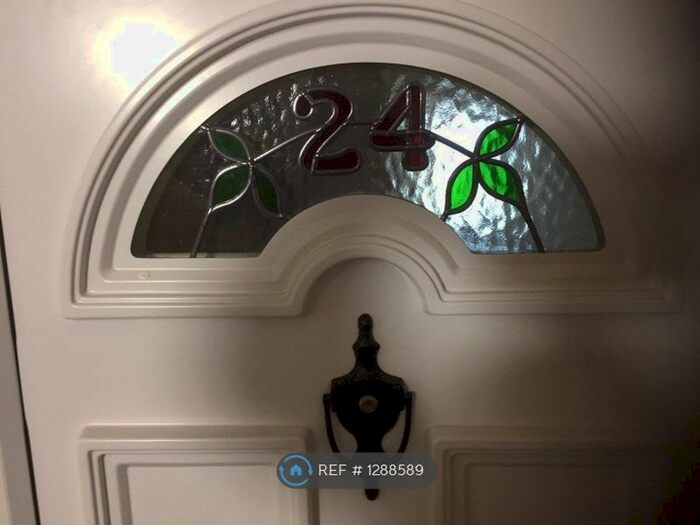 2 Bedroom Flat To Rent In Hurricane Road, Melksham SN12