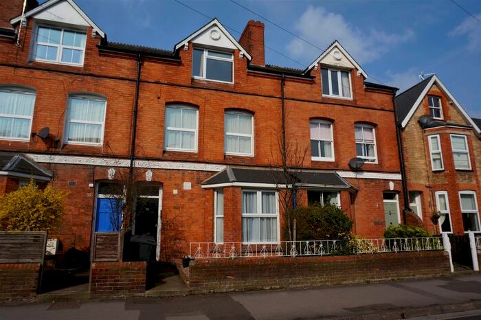 1 Bedroom Flat To Rent In Cheddon Road, Taunton, Somerset, TA2