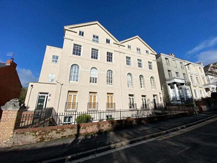 2 Bedroom Flat To Rent In Clifton Court, Exeter, EX1