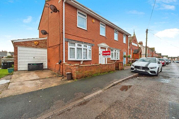 3 Bedroom Semi Detached House For Sale In Gallwey Road, Weymouth, DT4