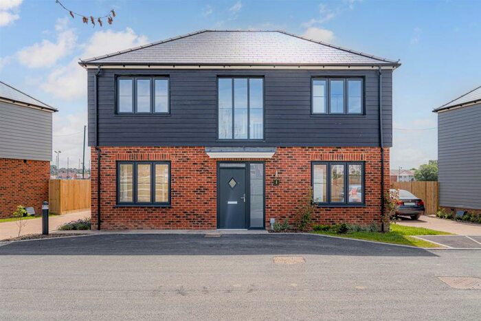 3 Bedroom House To Rent In Parkland Road, Herne Bay, CT6