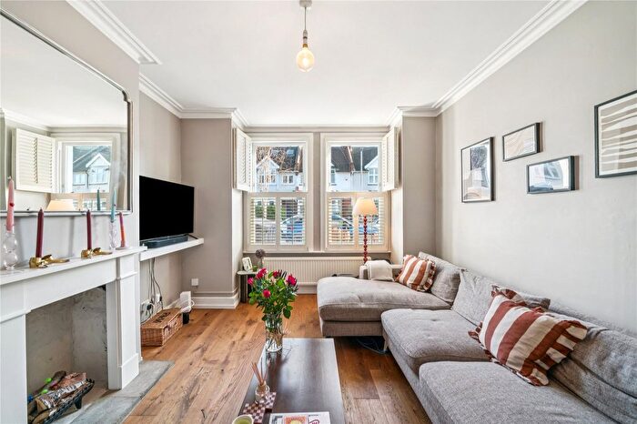 2 Bedroom Maisonette For Sale In Tranmere Road, SW18