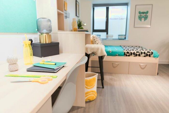 Flat To Rent In Hollingdean Road, Brighton, BN2