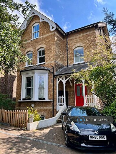 3 Bedroom Flat To Rent In Honor Oak Road, London, SE23