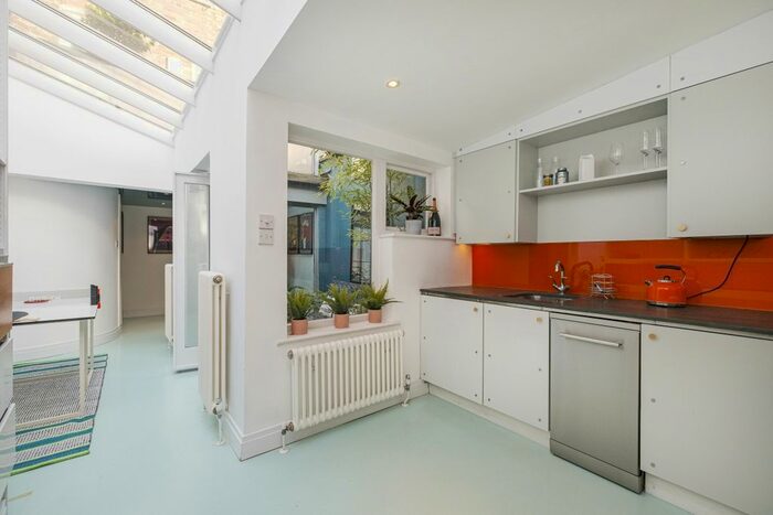 2 Bedroom Terraced House To Rent In Bermondsey Street, London, SE1