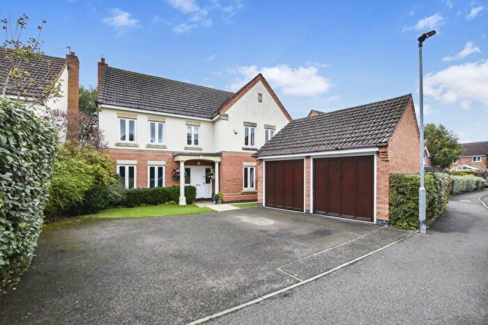 5 Bedroom Detached House For Sale In Old Pinewood Way, Papworth Everard, Cambridge, CB23