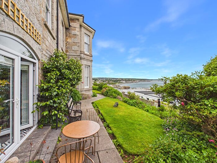 2 Bedroom Flat For Sale In Newlyn, Penzance, Sea View, TR18