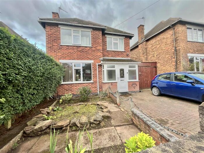 3 Bedroom Property To Rent In Cedarland Crescent, Nuthall, Nottingham, NG16