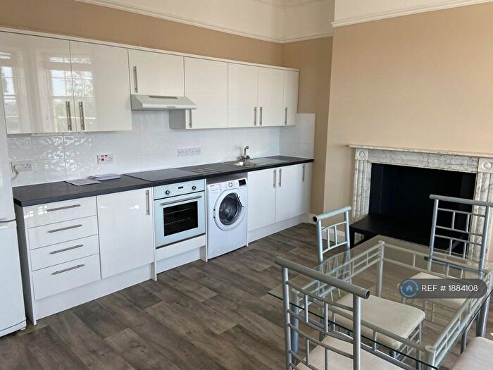 3 Bedroom Flat To Rent In Somerset Street, Kingsdown, Bristol, BS2