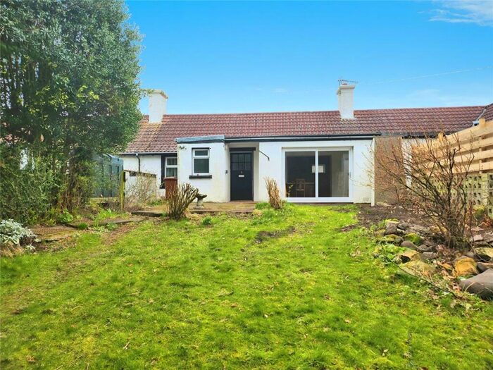 2 Bedroom Bungalow To Rent In Aberdour, Burntisland, KY3