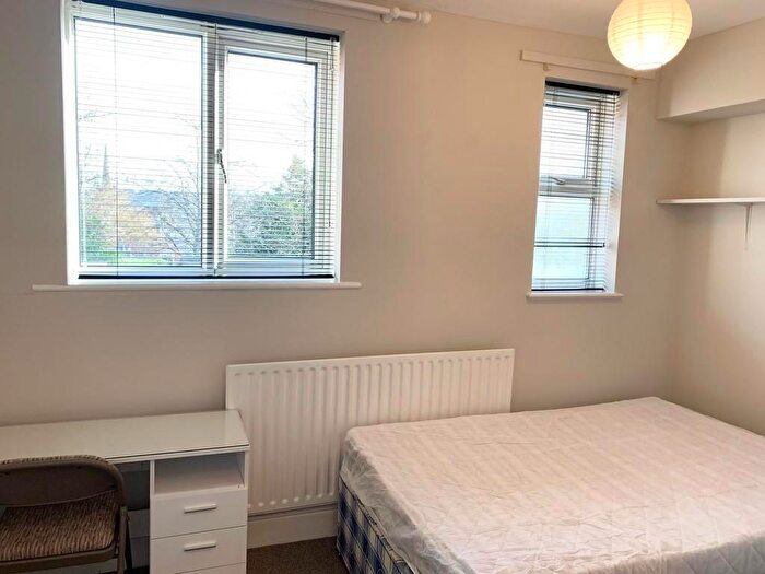 5 Bedroom House To Rent In Vincent Road, Sheffield, S7