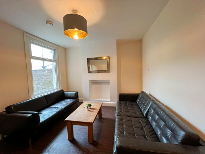 4 Bedroom Terraced House To Rent In Douglas Road, Horfield, Bristol, BS7