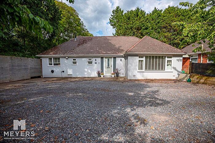 3 Bedroom Detached Bungalow For Sale In Wimborne Road, Bournemouth, BH10