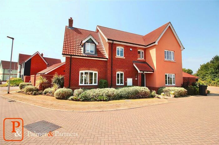 6 Bedroom Detached House For Sale In Rodwell Close, Holbrook, Ipswich, Suffolk, IP9