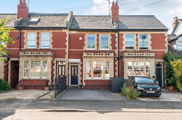 3 Bedroom Terraced House For Sale In Old Bath Road, Cheltenham, Gloucestershire, GL53