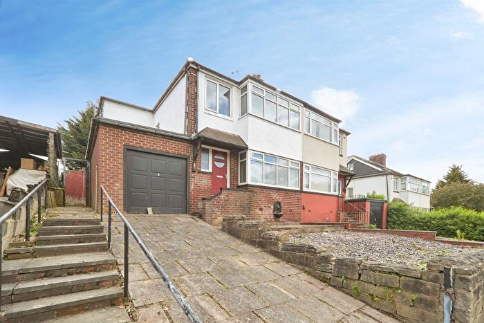 4 Bedroom Semi-Detached House For Sale In Tong Road, Leeds, LS12
