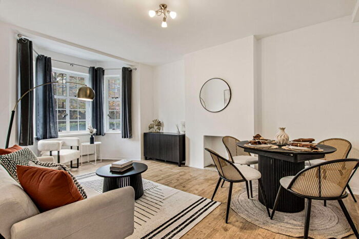 3 Bedroom Flat For Sale In Myddelton Passage, EC1R