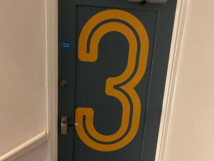 3 Bedroom Flat To Rent In College Road, Canterbury, CT1