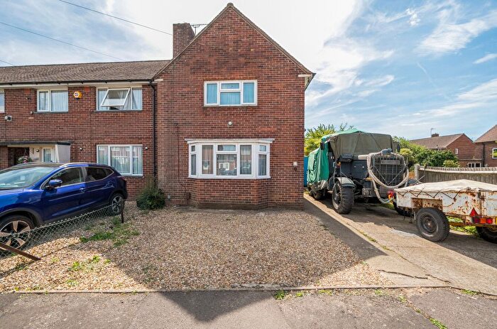 2 Bedroom End Of Terrace House For Sale In Medstead Road, Havant, PO9