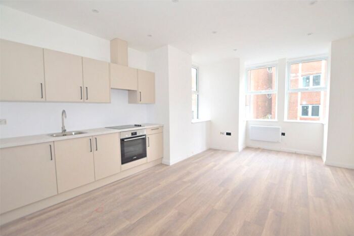 1 Bedroom Flat To Rent In London Road, Redhill, Surrey, RH1